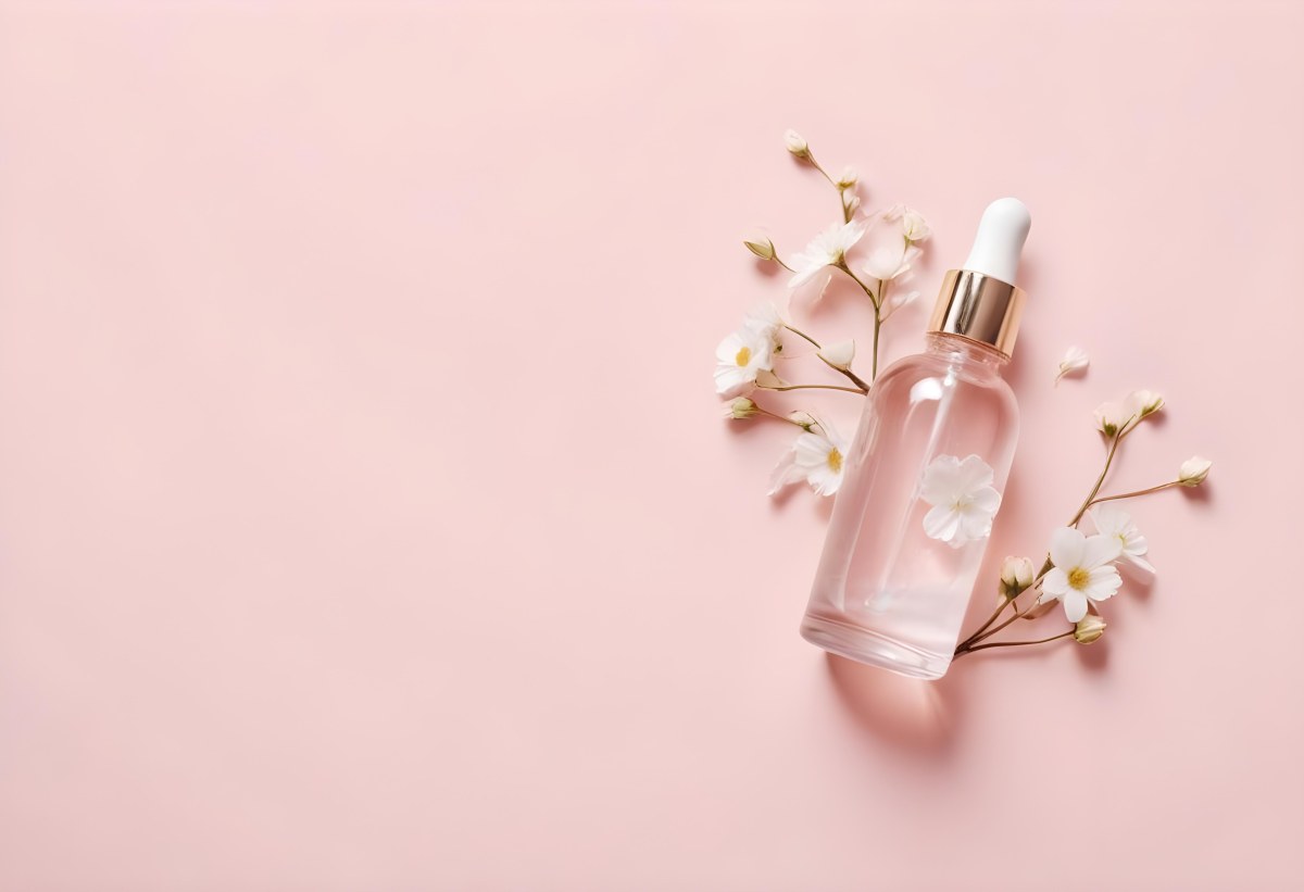 Glass Bottle With Dropper And White Flowers On A White Background Showcasing Beauty Product Minimalist Composition Soft Lighting Clean Aesthetic Cosmetic Presentation Elegant Design 28 673f