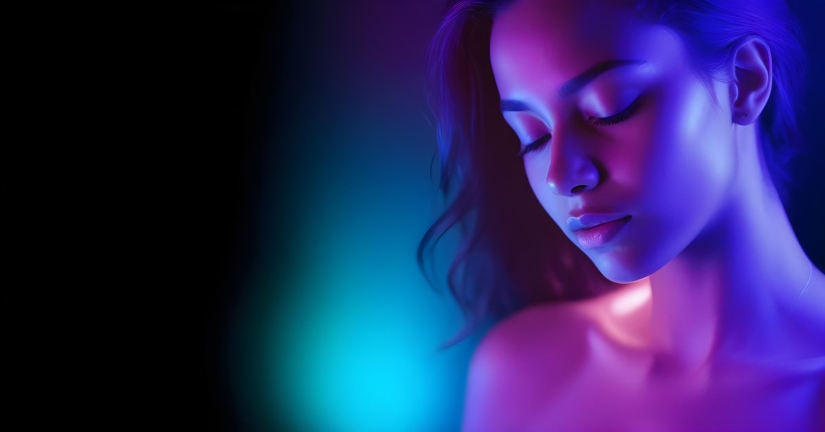 Minimal Soft Studio Light Photography A White Woman 23 Years Old With Dark Skin And Her Eyes Closed In A Dark Background With Blue And Purple Lights High Detail Solid Bold Color Background 20 Ea98