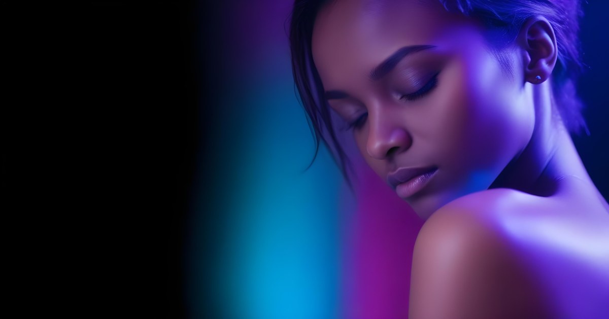 Minimal Soft Studio Light Photography A White Woman 23 Years Old With Dark Skin And Her Eyes Closed In A Dark Background With Blue And Purple Lights High Detail Solid Bold Color Background 3 3c5c