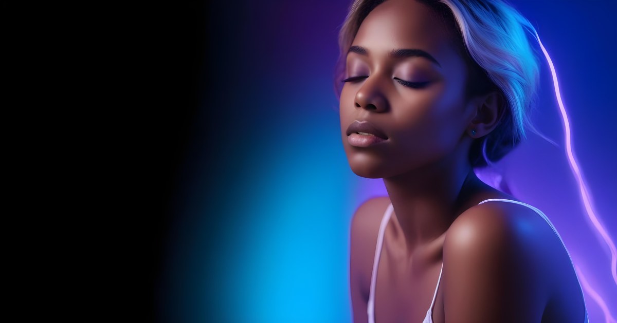 Minimal Soft Studio Light Photography A White Woman 23 Years Old With Dark Skin And Her Eyes Closed In A Dark Background With Blue And Purple Lights High Detail Solid Bold Color Background 49 22ce