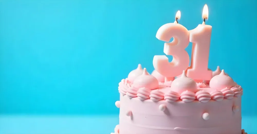 Birthday Cake With Pink Frosting And The Number 31 Candles On Top In A Blue Background 14 F9c8