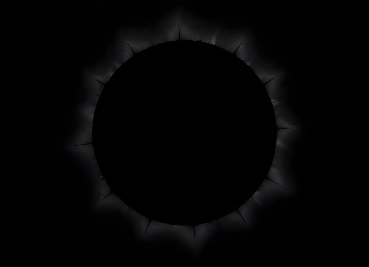 Black Circle With A Grainy Texture The Center Is Solid Black The Edges Are Blurred And Faded On A Black Background 1 25dd