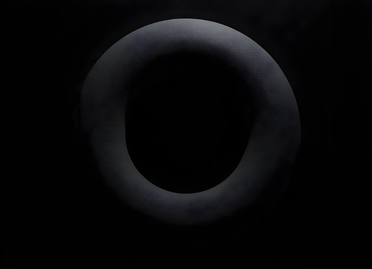 Black Circle With A Grainy Texture The Center Is Solid Black The Edges Are Blurred And Faded On A Black Background 5 0b56