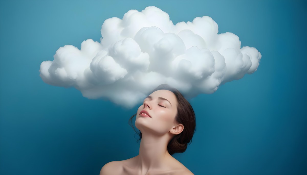 White Woman 25 Years Old With Closed Eyes And A Cloud Above Her Head Blue Background 15 E440