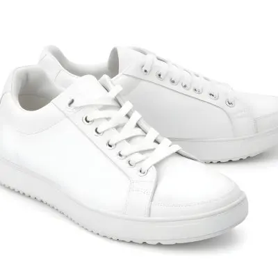 A Pair Of White Sneakers With White Laces White Sole White Background 31 6ce1